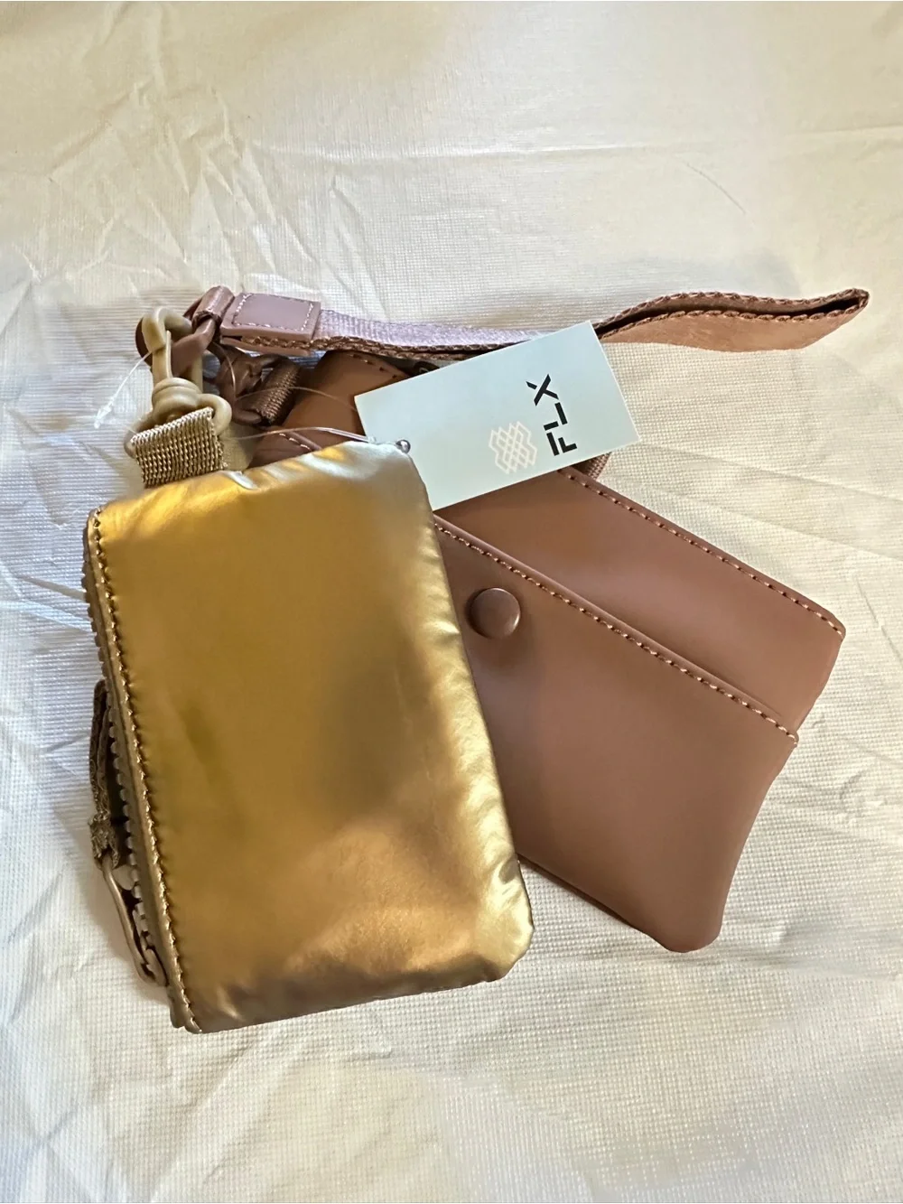 💜FLX Clove/Gold Metallic  Wristlet